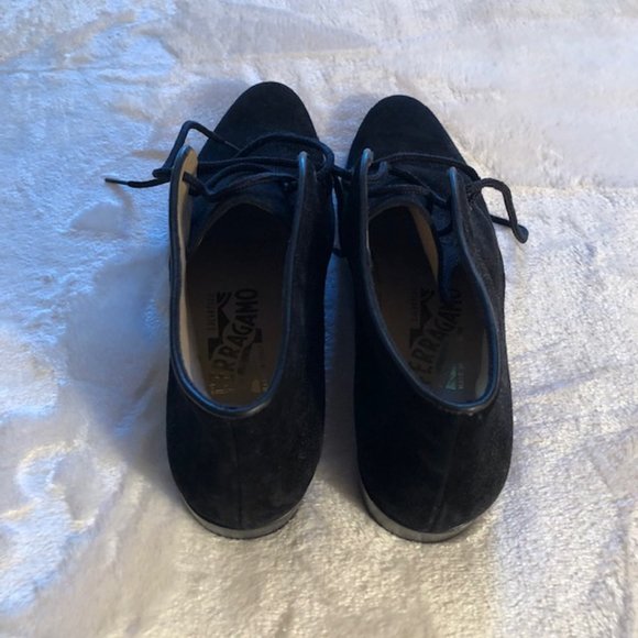 Salvatore Ferragamo Tommaso Black Suede Lace Up Booties 7AAAA - NIB - Picture 6 of 9